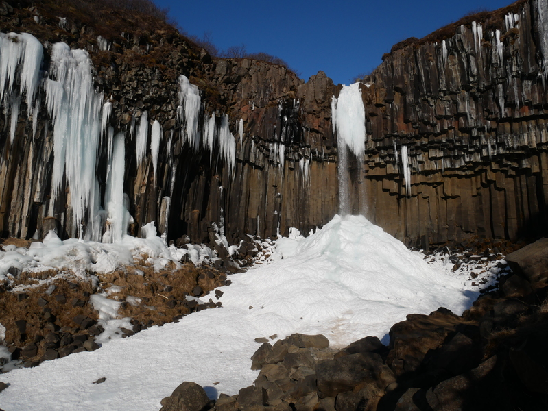 chute de Svartifoss